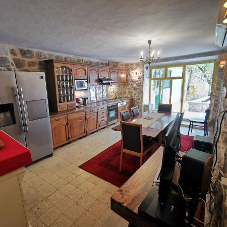 Authentico Deluxe Stari Grad Villa Стари Град Екстериор снимка