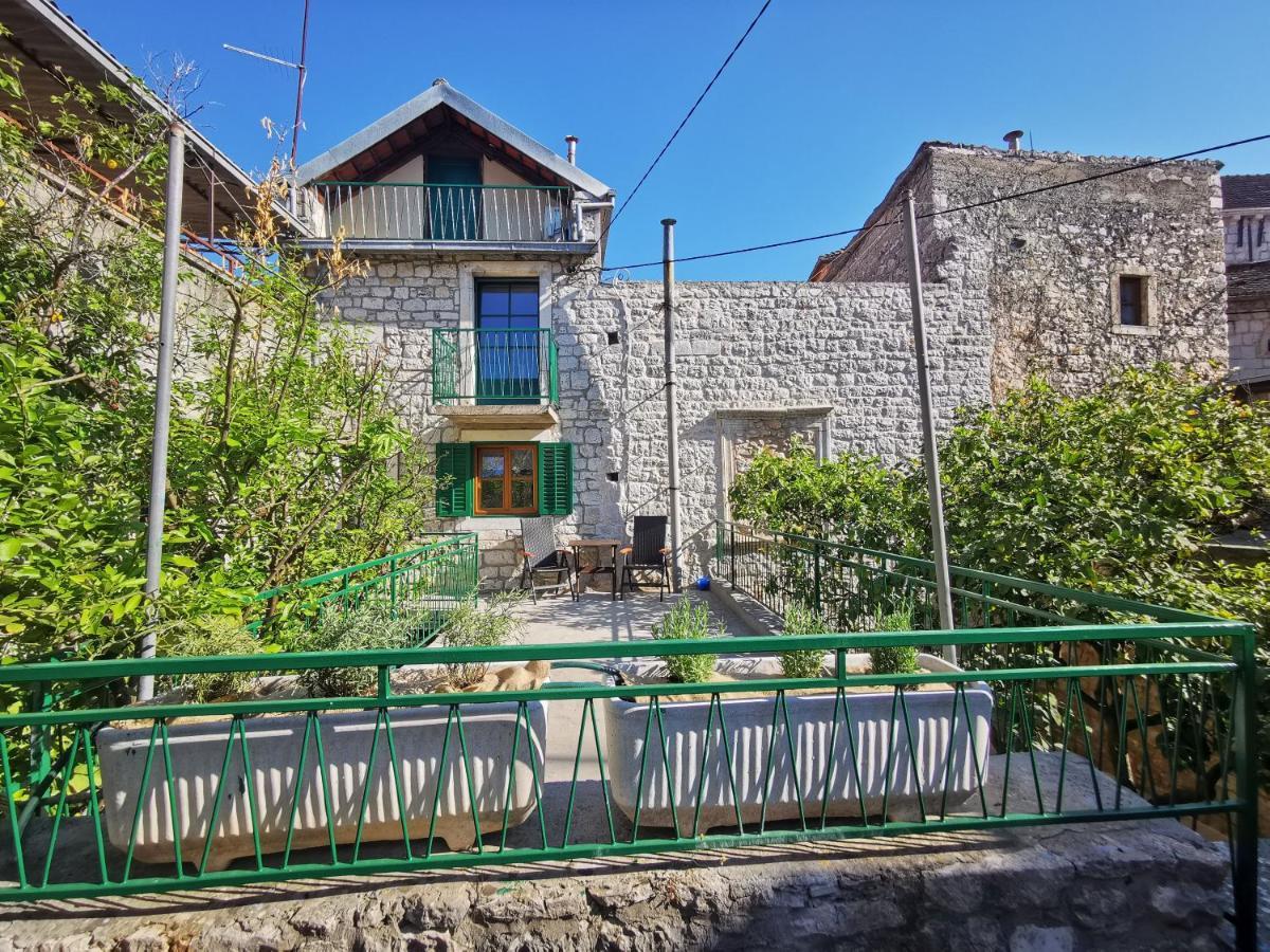 Authentico Deluxe Stari Grad Villa Стари Град Екстериор снимка