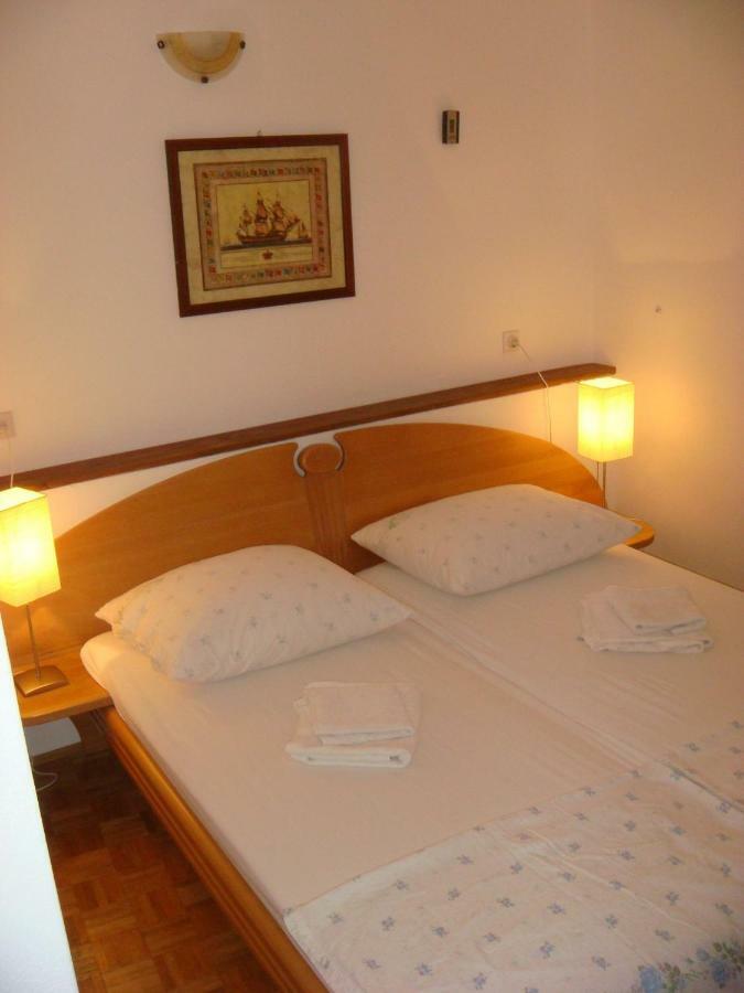 Authentico Deluxe Stari Grad Villa Стари Град Екстериор снимка